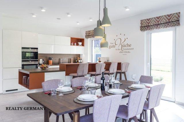 4 room townhome in Düsseldorf, 124 m², photo #1, listing #105248178