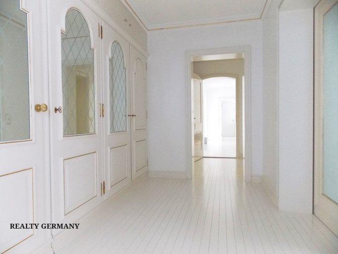 8 room townhome in Baden-Baden, 300 m², photo #5, listing #75466356