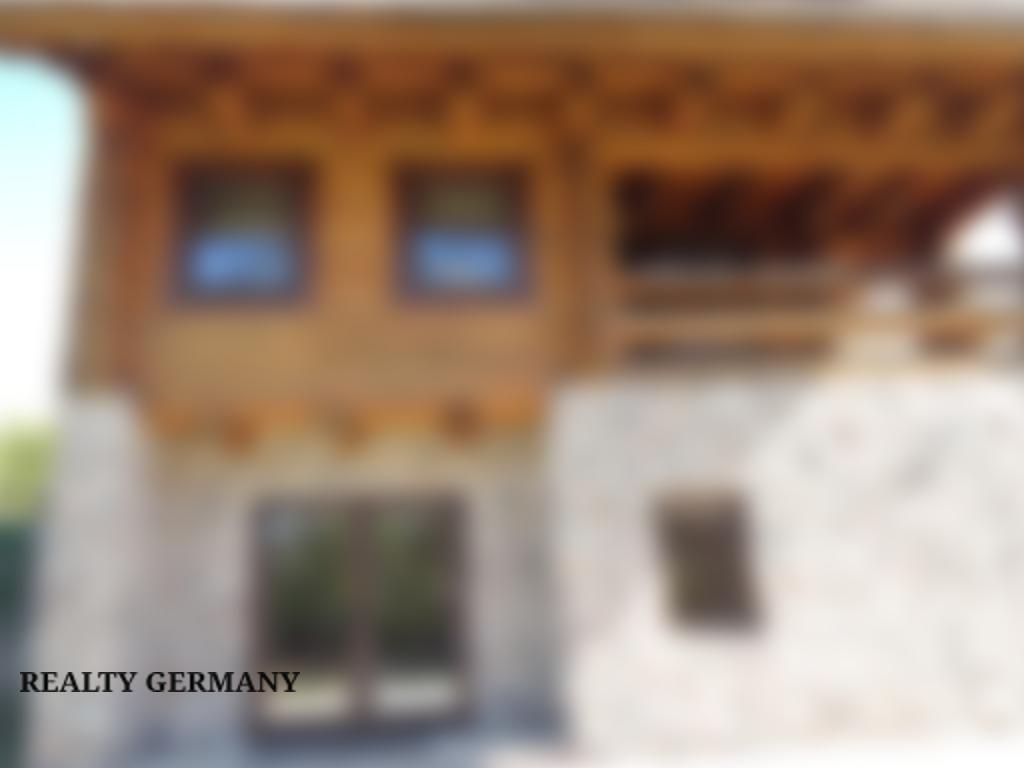 Detached house in Freiburg, photo #1, listing #86378502