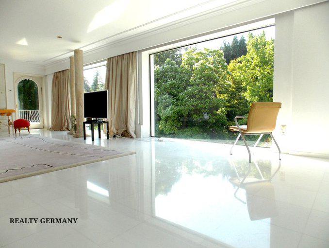 8 room townhome in Baden-Baden, 300 m², photo #2, listing #75466356