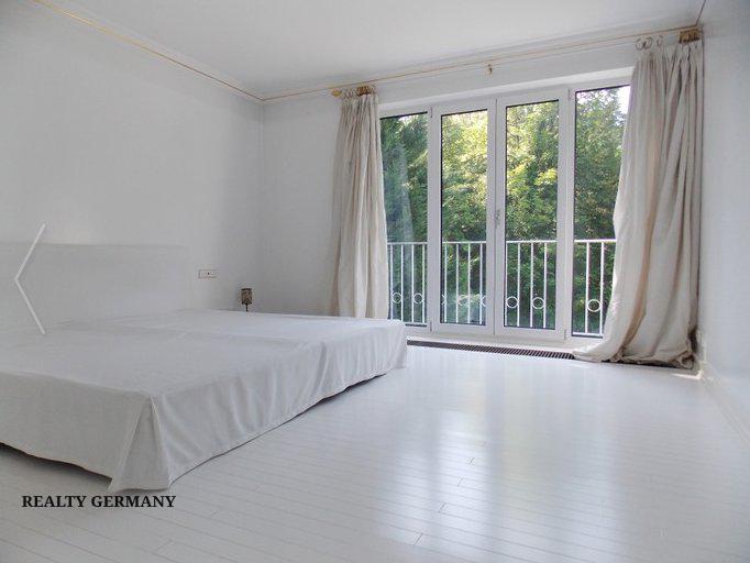 8 room townhome in Baden-Baden, 300 m², photo #4, listing #75466356
