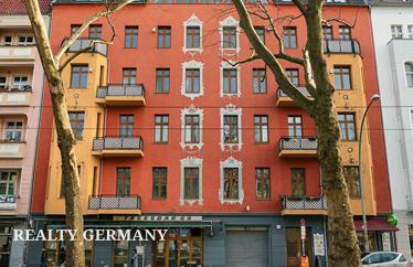 4 room apartment in Friedrichshain-Kreuzberg, 123 m²