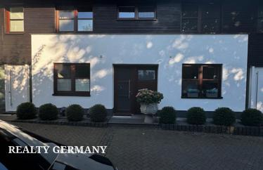 Detached house in Menden, 257 m²