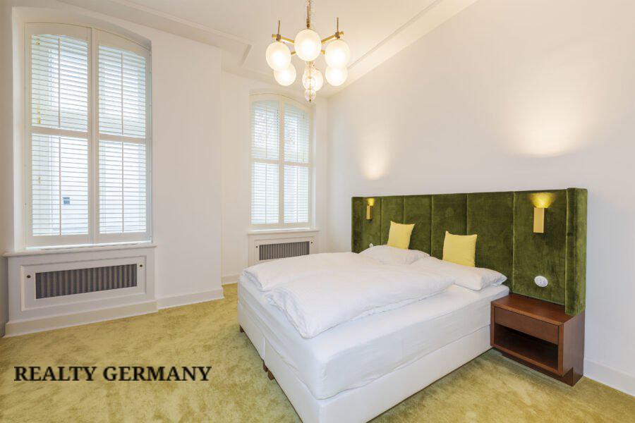 4 room apartment in Charlottenburg-Wilmersdorf, 180 m², photo #4, listing #85910958