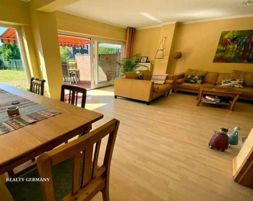 5 room townhome in Düsseldorf, 151 m², photo #3, listing #105201306
