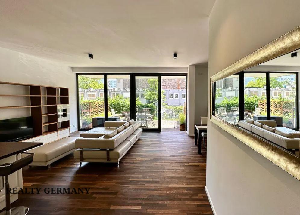 5 room apartment in Friedrichshain-Kreuzberg, 172 m², photo #2, listing #105145404