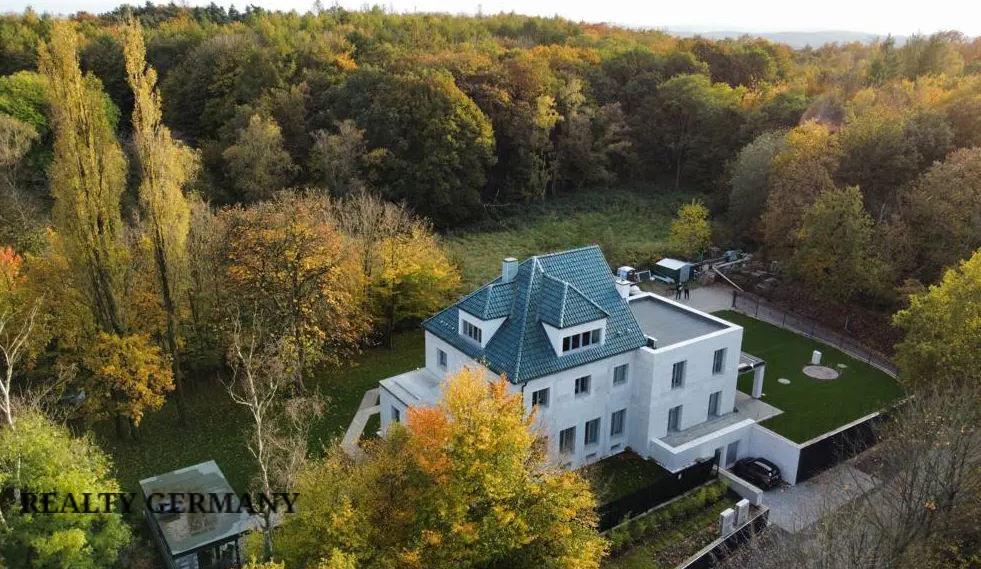 8 room townhome in Dortmund, 382 m², photo #2, listing #105187488