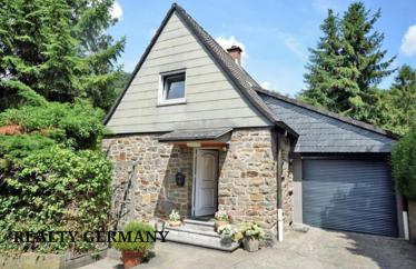 5 room townhome in Essen, 180 m²