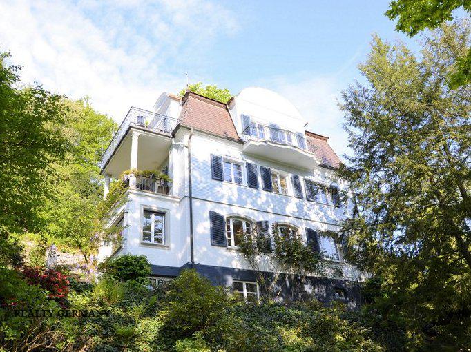 Villa in Baden-Baden, 276 m², photo #1, listing #74926194