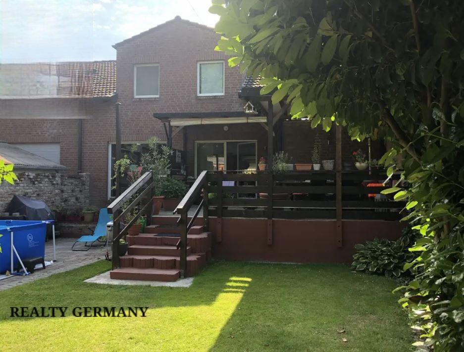 5 room terraced house in Düsseldorf, 140 m², photo #1, listing #105201390