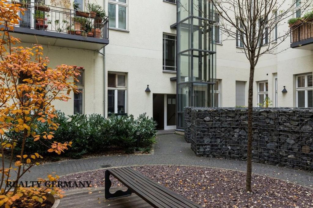 4 room buy-to-let apartment in Prenzlauer Berg, 135 m², photo #4, listing #81322248
