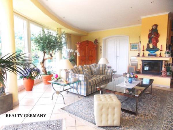 5 room apartment in Baden-Baden, 237 m², photo #1, listing #73164798