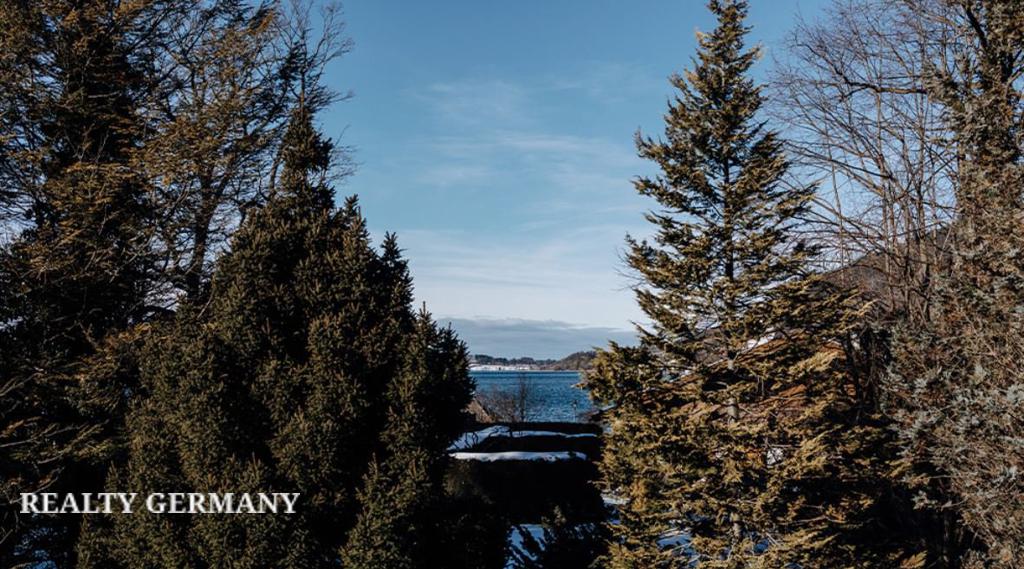 6 room townhome in Rottach-Egern, 393 m², photo #2, listing #105200508