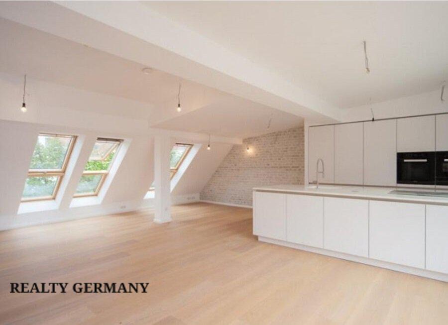 4 room penthouse in Friedrichshain, 155 m², photo #1, listing #81354882