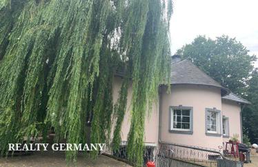 10 room townhome in Aachen, 360 m²