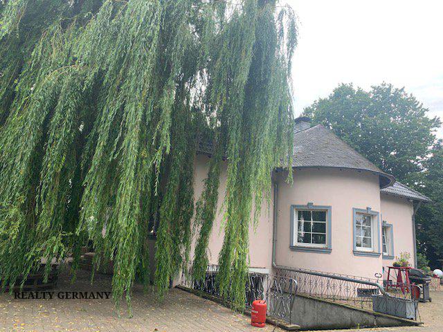 10 room townhome in Aachen, 360 m², photo #1, listing #105236754